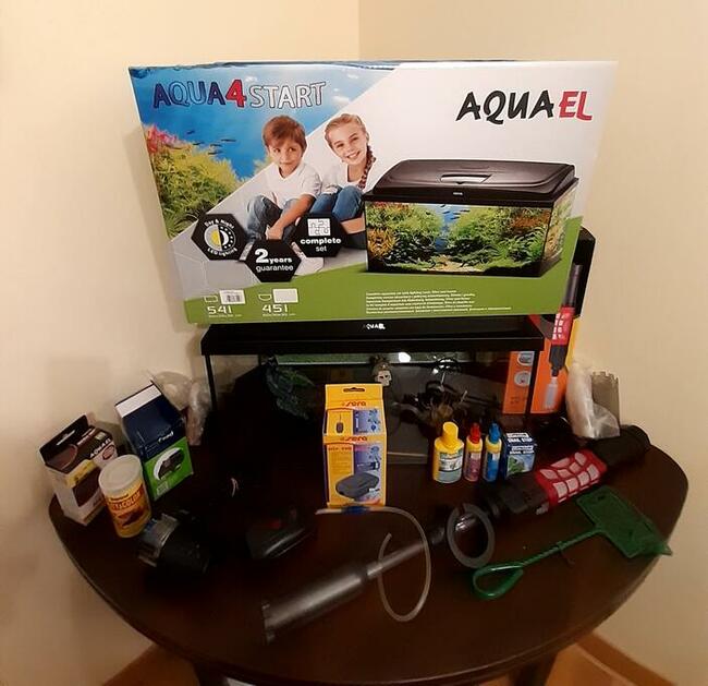 Akwarium AQUAEL z dodatkowym wyposażeniem