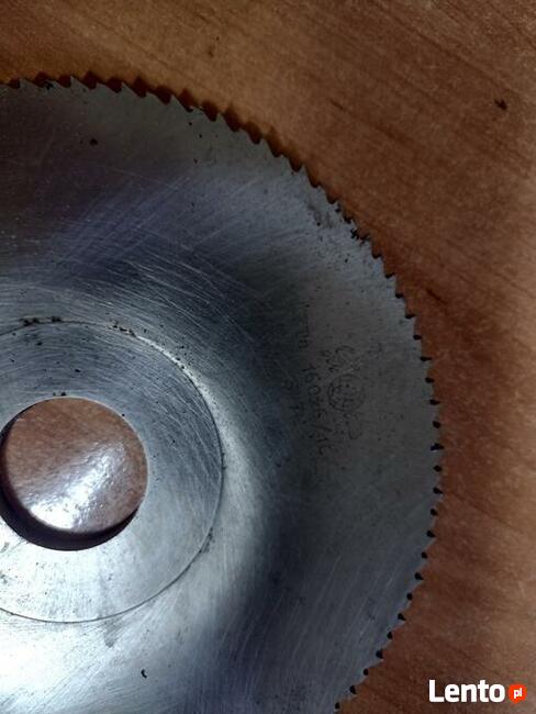 Trzpień frezarski wraz tarczami