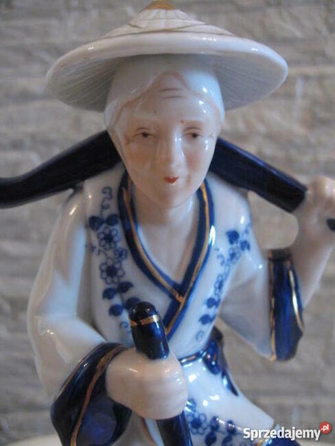 Chinka duża porcelanowa figura