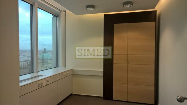 Centrum, otwarta przestrzeń , prestiżowy obiekt