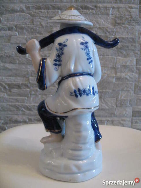 Chinka duża porcelanowa figura