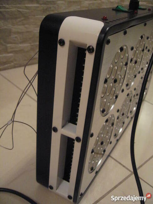 Ortoled lampa do uprawy roślin w homeboksie