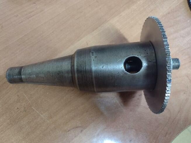 Trzpień frezarski wraz tarczami