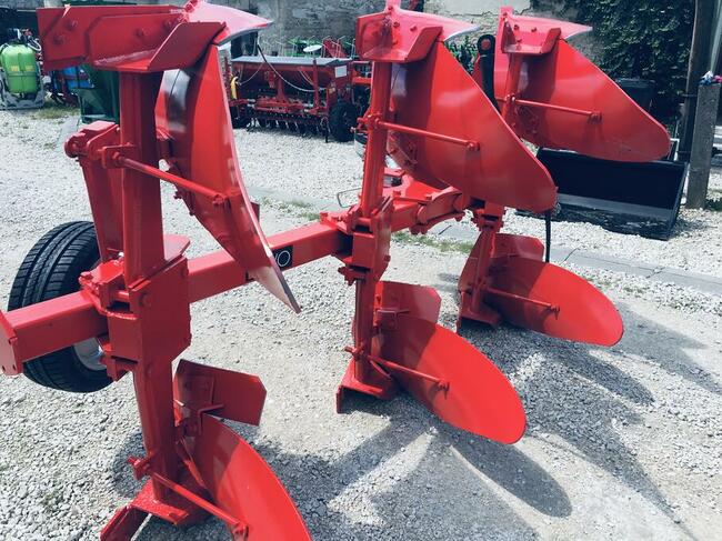 Pług obrotowy REVO 3 awemak DOSTAWA