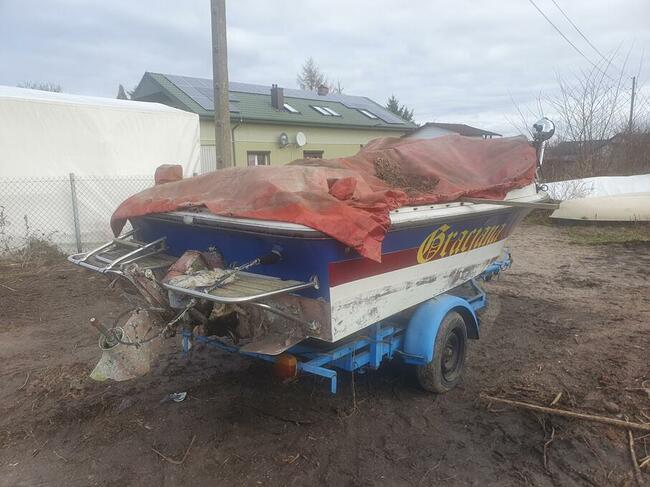 Sprzedam łódź motorową do remontu