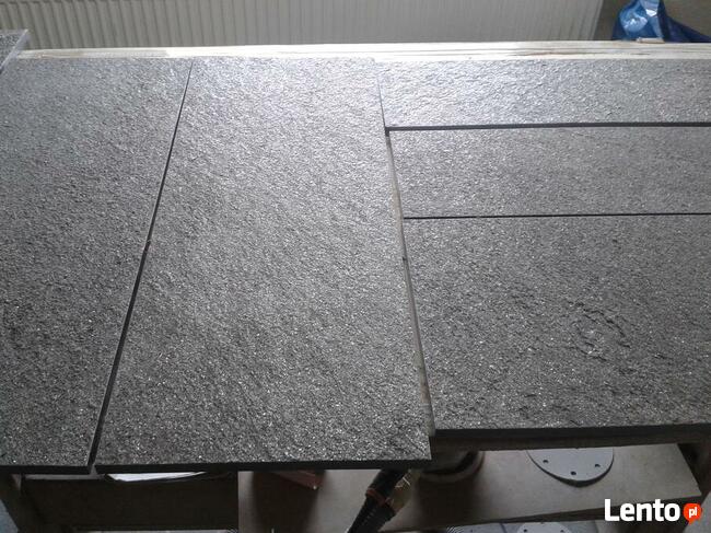 Fronty kamienne, fornir kamienny, fornty na zamówienie