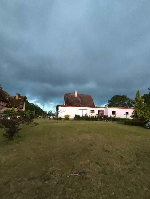 2 Domy nad stawem 30 km od Kolobrzegu