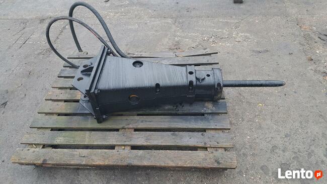 Młot do koparko-ładowarki lub koparki