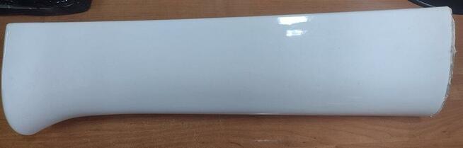 Postument pod umywalkę