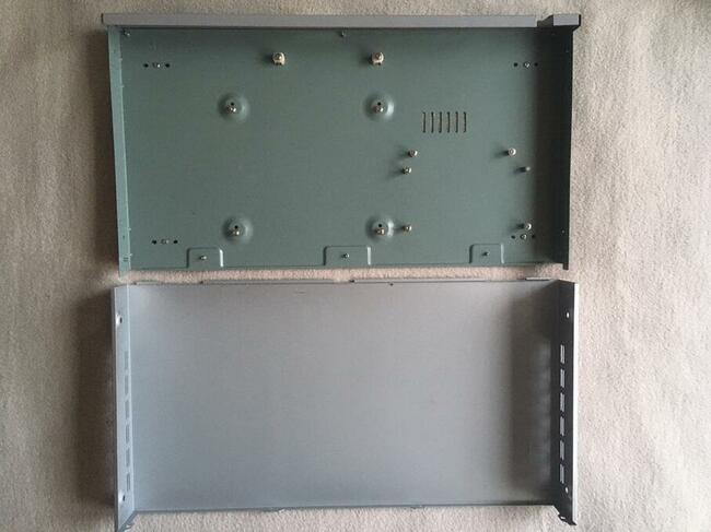 Obudowa metalowa szara / srebrna