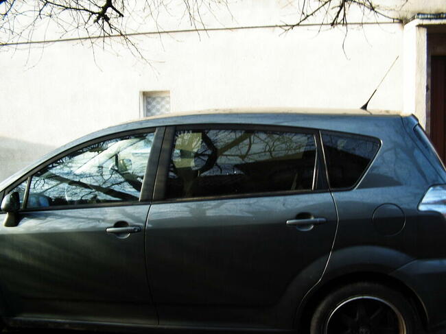 samochód osobowy Toyota Corolla Verso