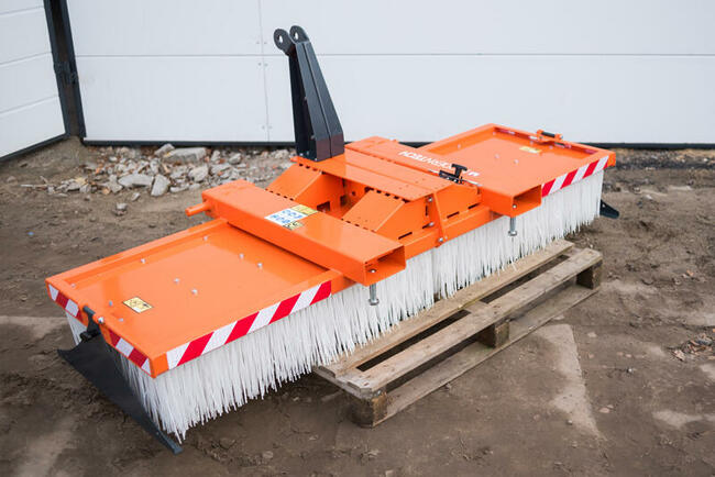 Zamiatarka szczotkowa składana ZLS-long, 12 rzędów 150-250cm