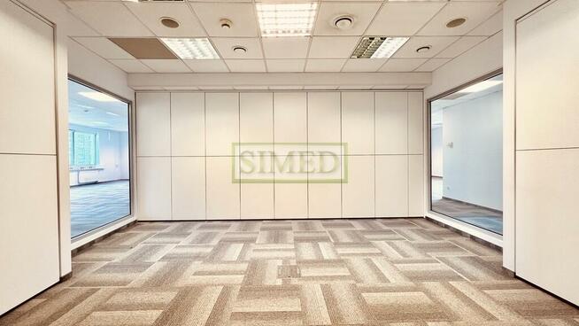 Biuro 5 minut od stacji metra , autobus , tramwaj