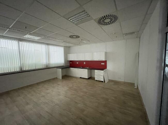 Budynek biurowy od Syndyka - Rząska, k. Krakowa