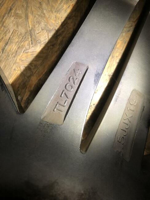 Koła felgi Alu Audi 235/35 ZR 19