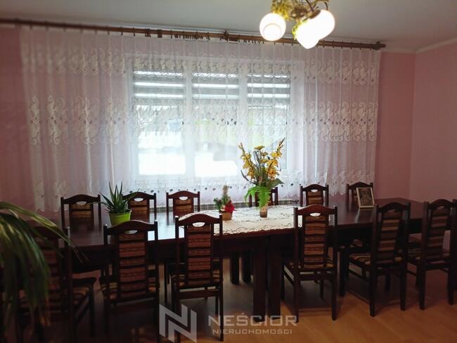 Malowniczy dom na wsi z dużą działką wśród zieleni