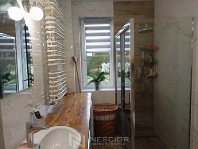 Malowniczy dom na wsi z dużą działką wśród zieleni