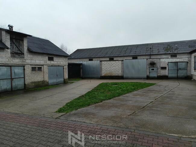 Malowniczy dom na wsi z dużą działką wśród zieleni