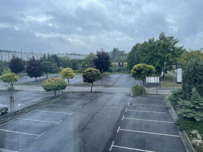 Budynek biurowy od Syndyka - Rząska, k. Krakowa