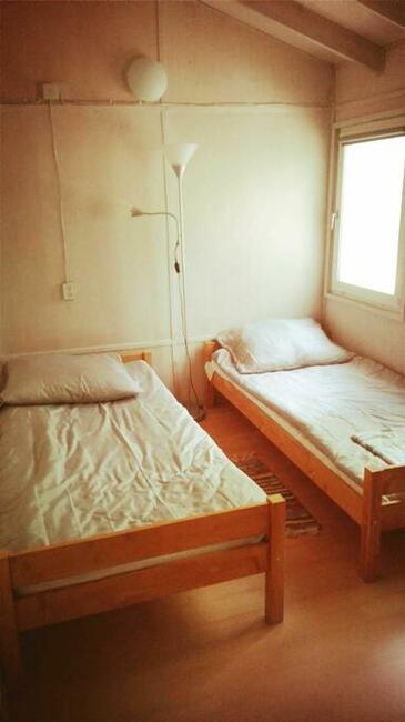 Domek Sandacz nad jeziorem Sasek Wielki, Mazury, nocleg