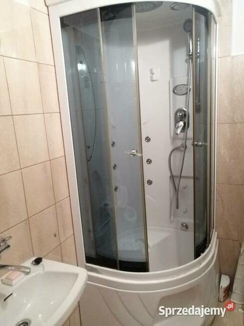 Domek Borsuk w lesie nad jeziorem Sasek Wielki Nocleg Mazury