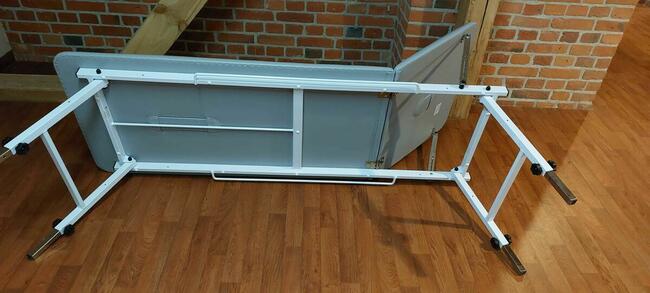 Stół do wykonywania masażu, ćwiczeń, zabiegów 195x70cm.