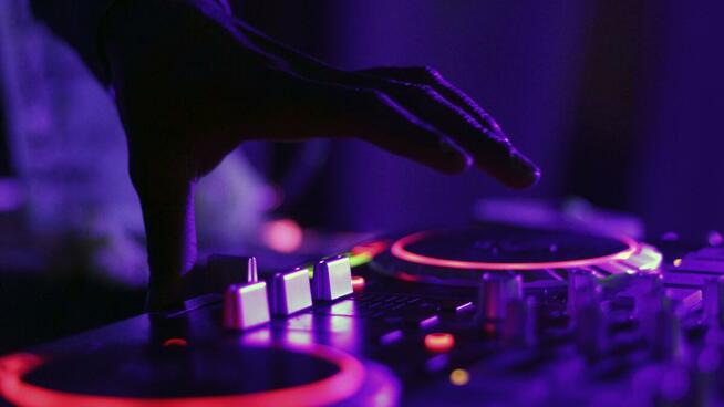 DJ Qooba + wodzirej na Twoje wesele / imprezę !!!