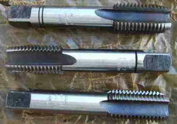 GWINTOWNIK M22 M22x2,5 M 22 HSS FWP VIS FANAR KOMP CIECHANÓW