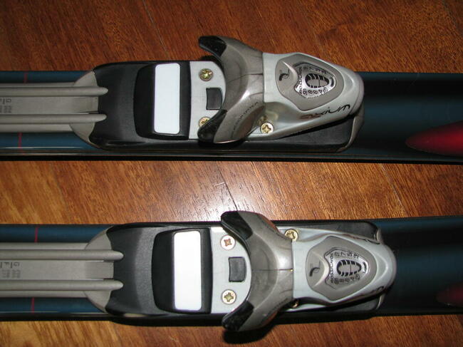 Narty zjazdowe Rossignol Axium długość 150 cm z wiązaniami