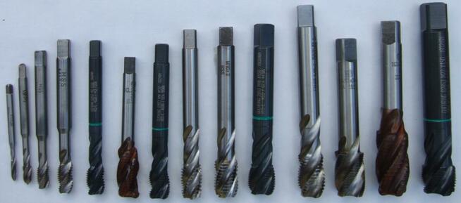 GWINTOWNIK M22 M22x2,5 M 22 HSS FWP VIS FANAR KOMP CIECHANÓW