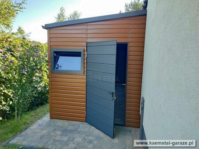 Solidny garaż blaszany 9x5 (bramy uchylne, dach dwuspadowy)