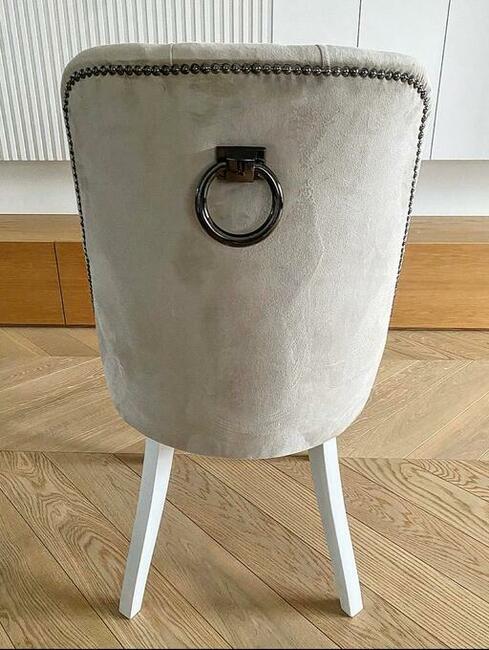 firma tapicerska zaczyna produkcje krzeselke krzesel