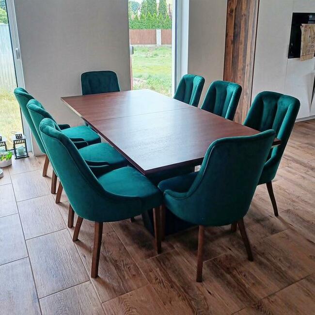 firma tapicerska zaczyna produkcje krzeselke krzesel