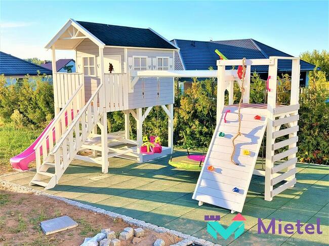 Pełny plac zabaw domek drewniany dla dziecka zjeżdżalnia
