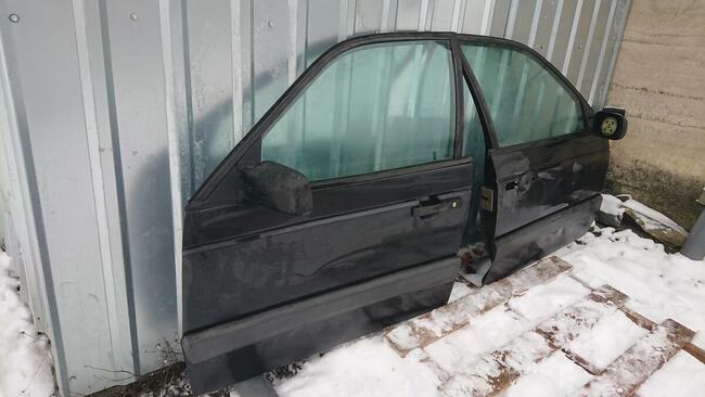 ^ VW Passat B3 Maska Pokrywa Silnika BezKorozjiCzarnyMetalik