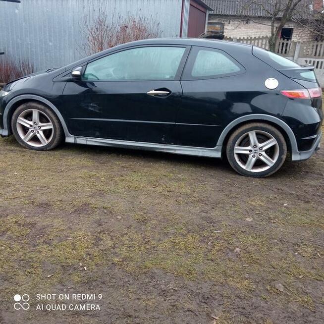 Honda Civic VIII UFO Type S 1.8