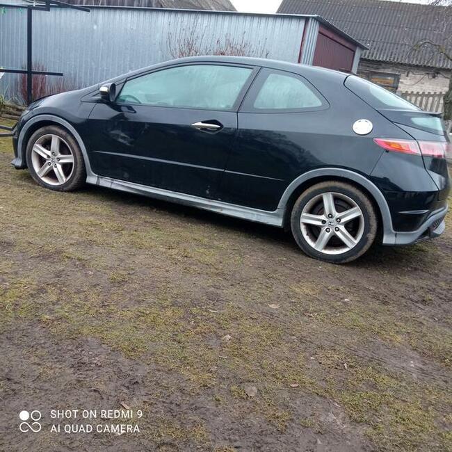 Honda Civic VIII UFO Type S 1.8