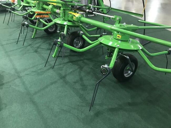 Przetrząsacz karuzelowy 4 wirnikowy KOWALSKI KUŹNIA 5,3 m