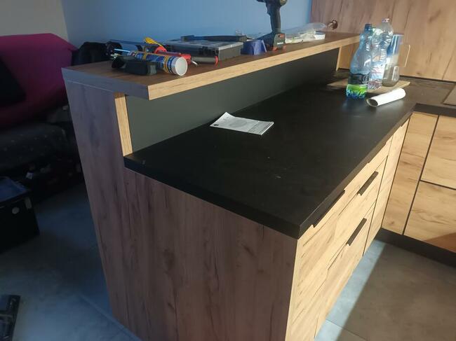 Wykończenia wnętrz/Meble na wymiar