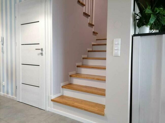 Drzwi, podłogi, schody, okna, bramy, meble na wymiar