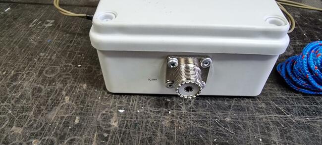 Antena dipolowa na pasmo 15m ( 21 – 21,450MHz ) KF