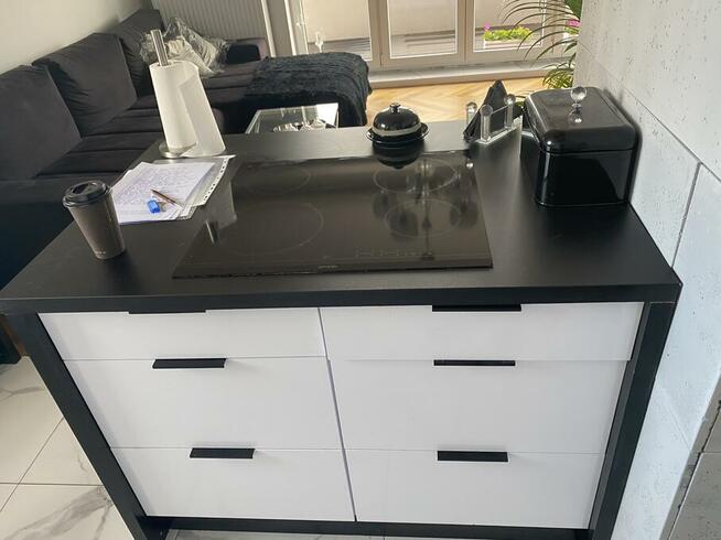 Wynajmę 3 pokojowe mieszkanie z miejscem parkingowym