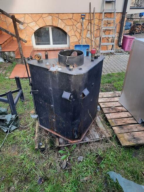 Kominek narożny z płaszczem wodnym