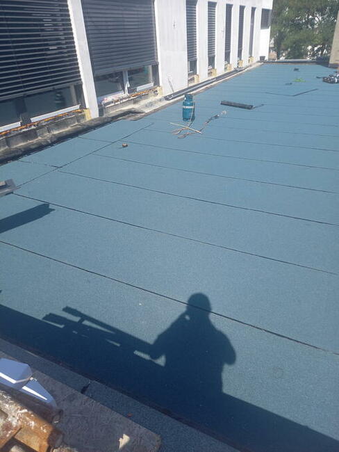 Dekarz.DACHY PŁASKIE. IZOLACJA I PAPY TERNOZGRZEWALNE