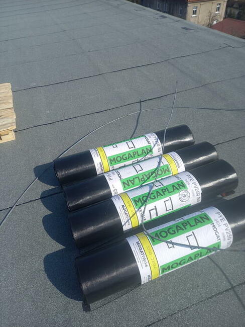 Dekarz.DACHY PŁASKIE. IZOLACJA I PAPY TERNOZGRZEWALNE