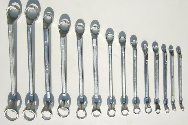 KLUCZ TRZPIENIOWY NASADOWY M19 x250mm KORBA NASADKA NOWY GWA