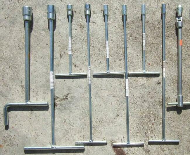 KLUCZ TRZPIENIOWY NASADOWY M19 x250mm KORBA NASADKA NOWY GWA