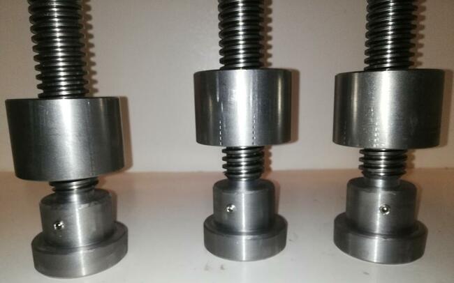 Śruba trapezowa tr 28x5 ścisk stolarski do pras imadło docis