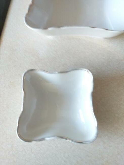 Salaterki kwadratowe Antyki Porcelana