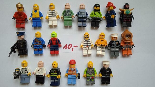 Figurki Lego dostępnych 21 sztuk